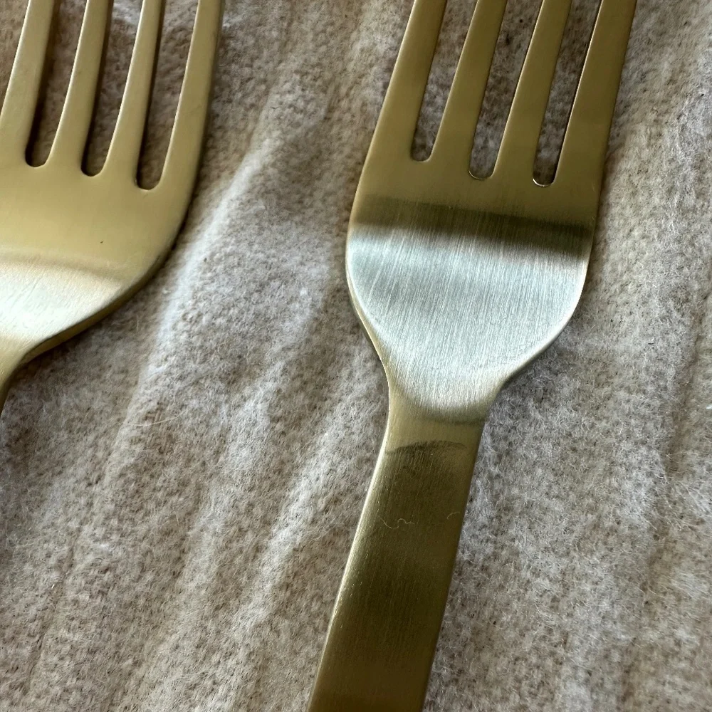 NEW Brushed Gold Flatware "Farmhouse Pottery" brand (six sets of Stowe 5 piece) - Picture 5 of 12